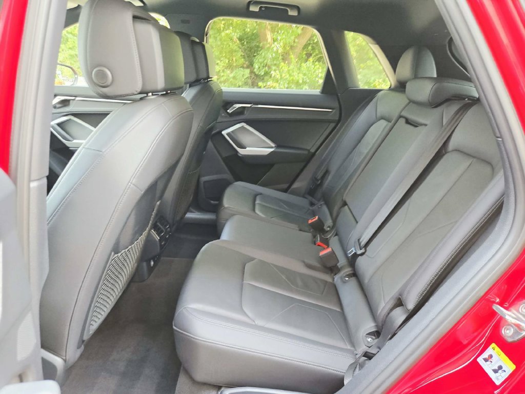 Used 2023 Audi Q3 2.0T Premium AWD/4WD image 13