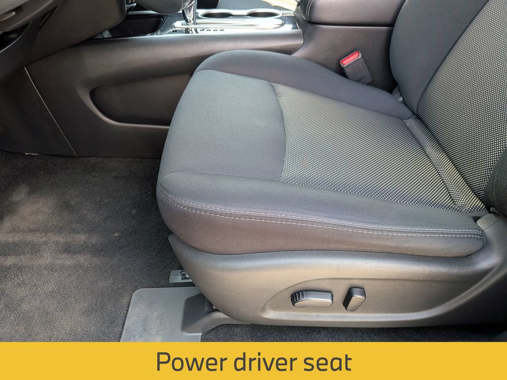 Used 2019 Nissan Pathfinder SV FWD image 16