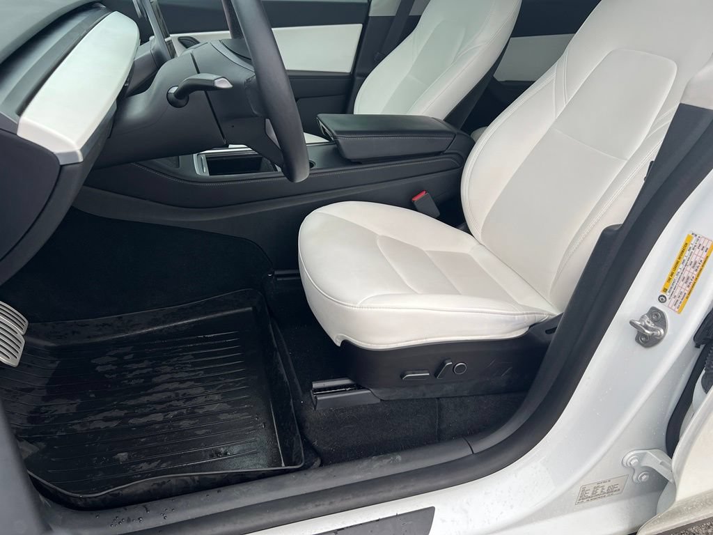 Used 2022 Tesla Model Y Performance AWD/4WD image 19