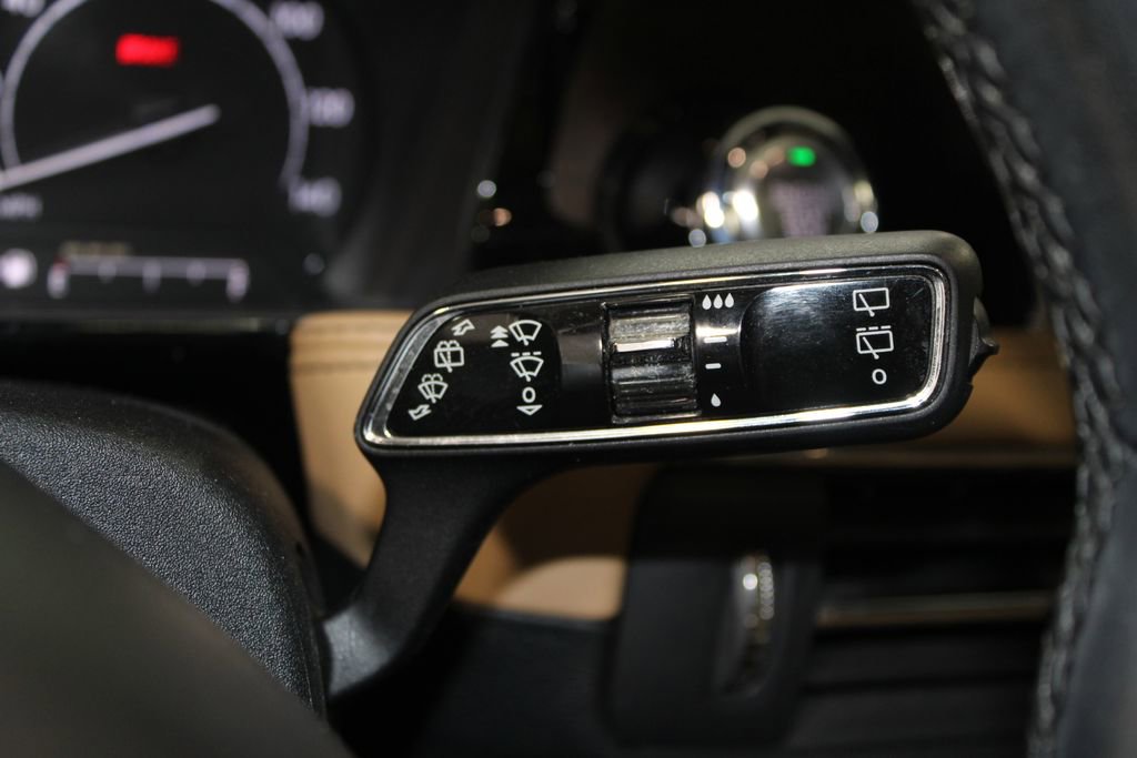 Used 2020 Lincoln Corsair Reserve image 40