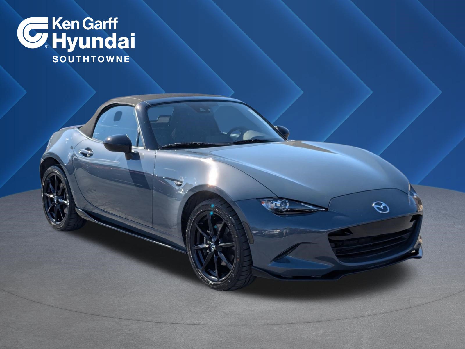 Used 2021 MAZDA MX-5 Miata Club w/ Appearance Package RWD image 1
