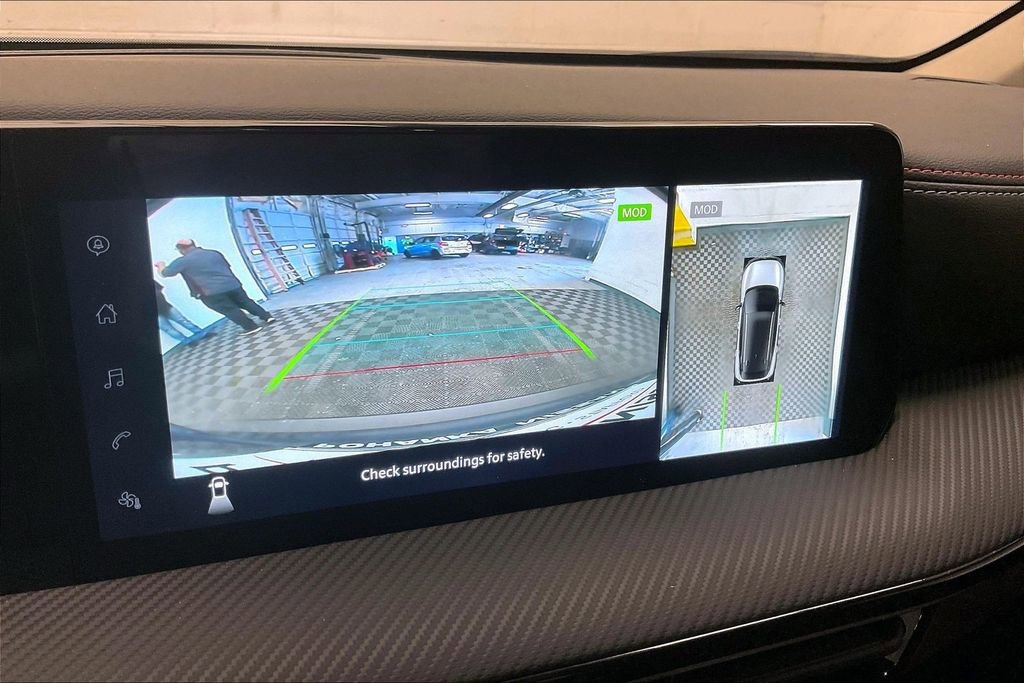 Used 2025 Nissan Kicks SR AWD/4WD image 21