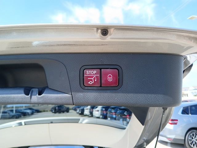 Used 2020 Mercedes-Benz GLC 300 GLC 300 image 10