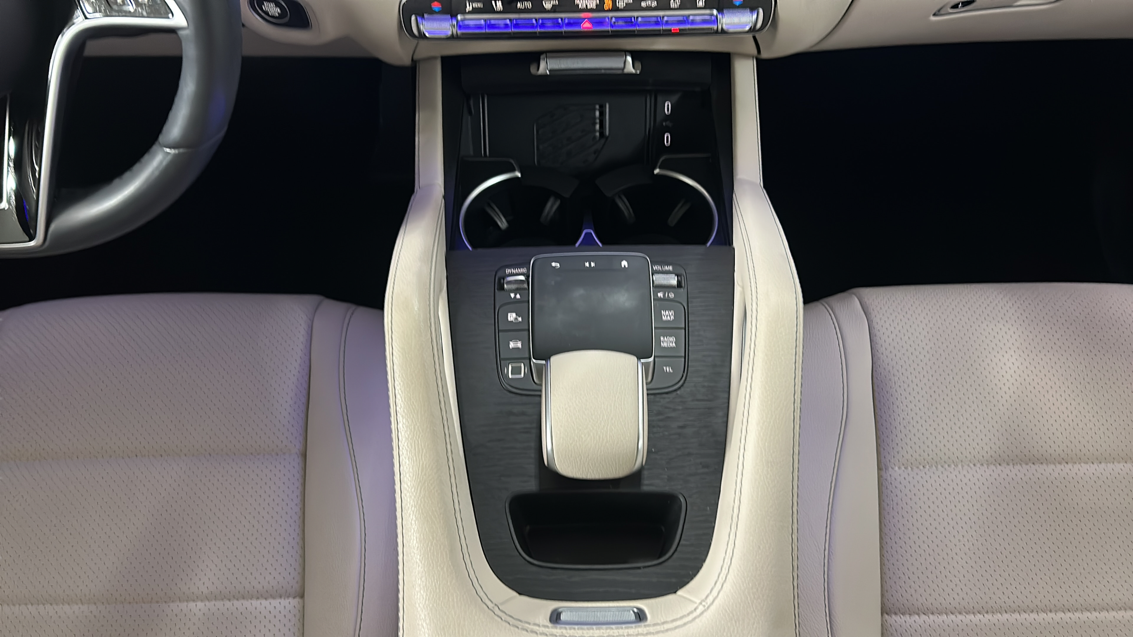 Used 2025 Mercedes-Benz GLE 450e 4MATIC image 18