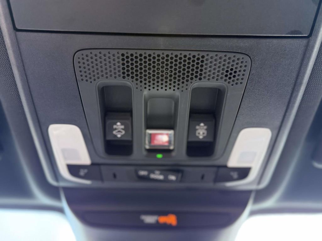 Used 2025 Acura ADX A-Spec image 25