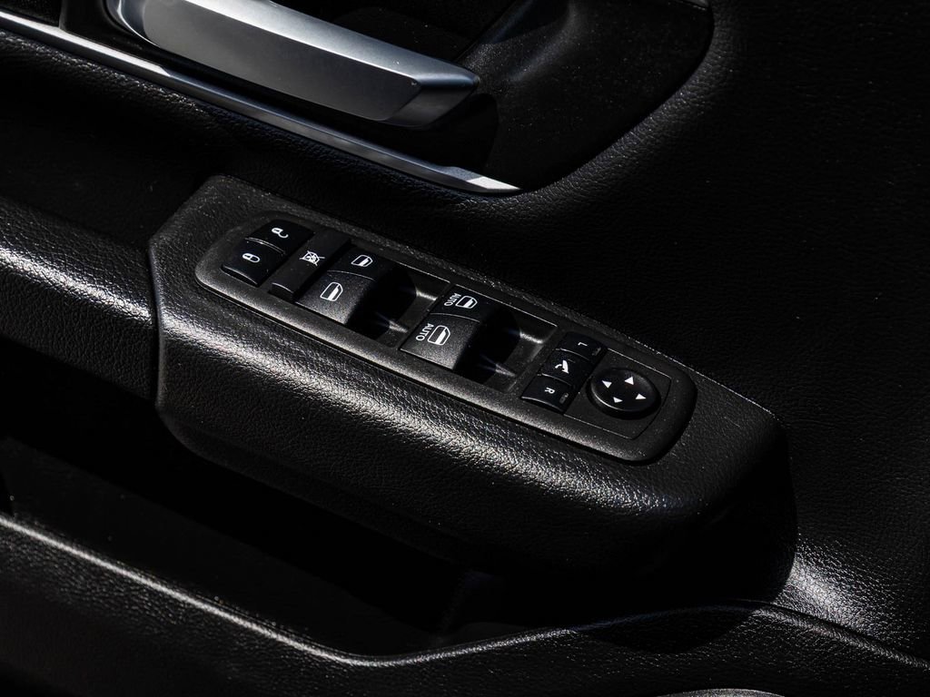 Used 2023 RAM 1500 Big Horn AWD/4WD image 12