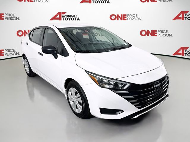 Used 2025 Nissan Versa S w/ Trunk Package FWD image 1
