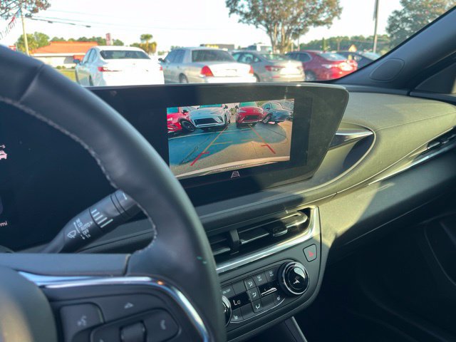 Used 2025 Buick Envista Preferred w/ Convenience I Package FWD image 22
