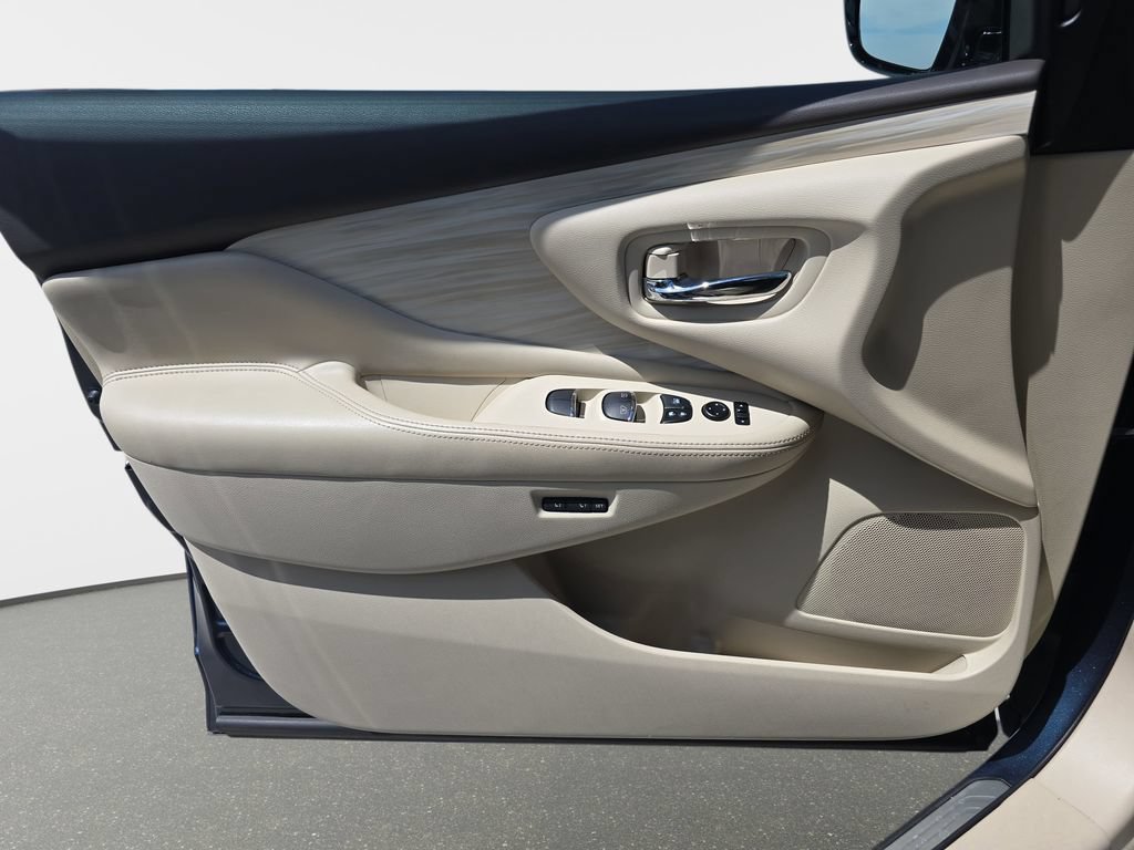 Used 2015 Nissan Murano Platinum FWD image 30