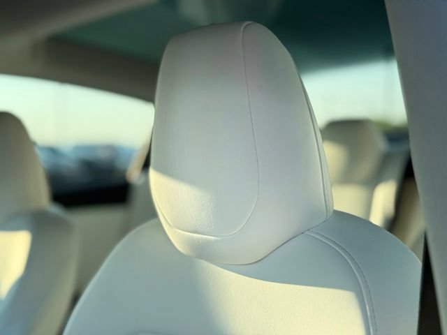 Used 2024 Tesla Model 3 Standard Range RWD image 16