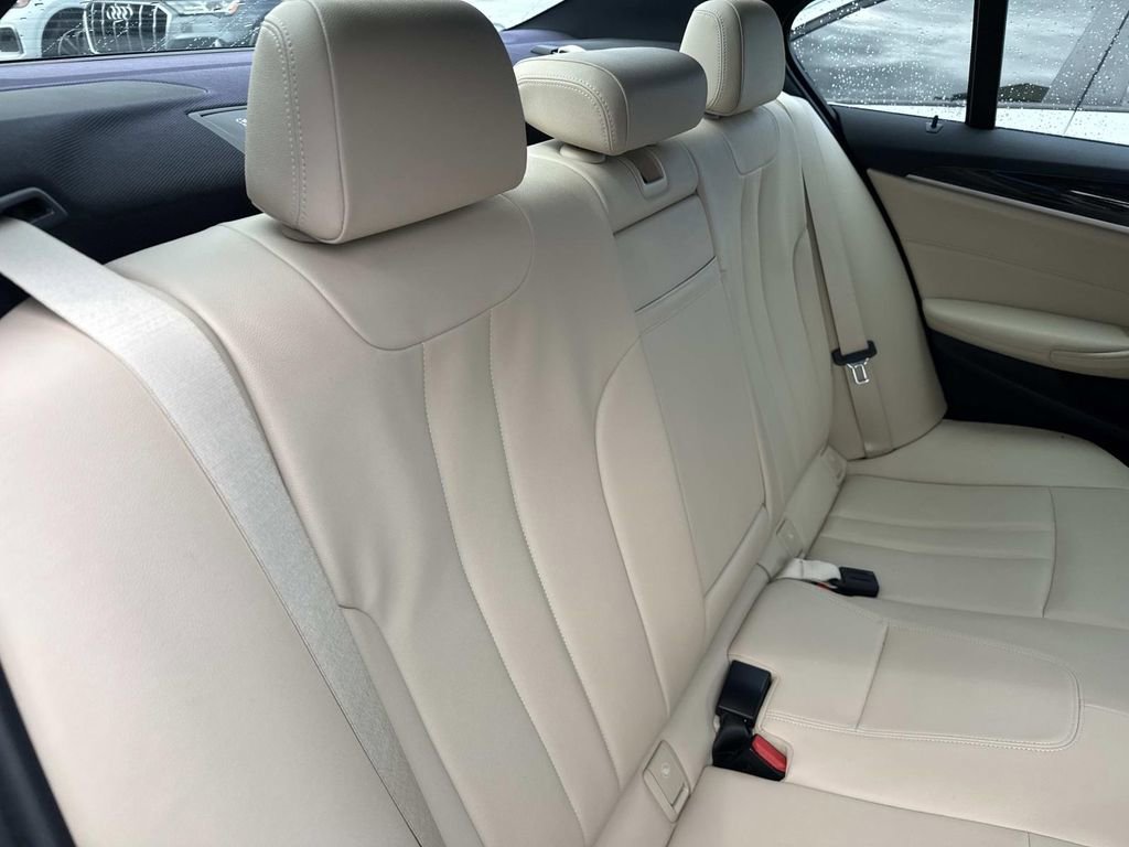 Used 2019 BMW 530i w/ Convenience Package image 11