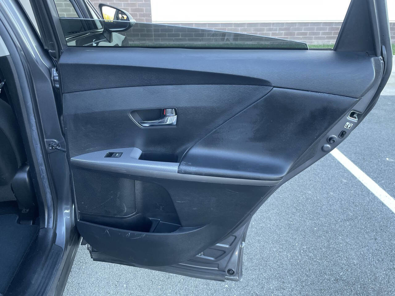 Used 2015 Toyota Venza LE image 28