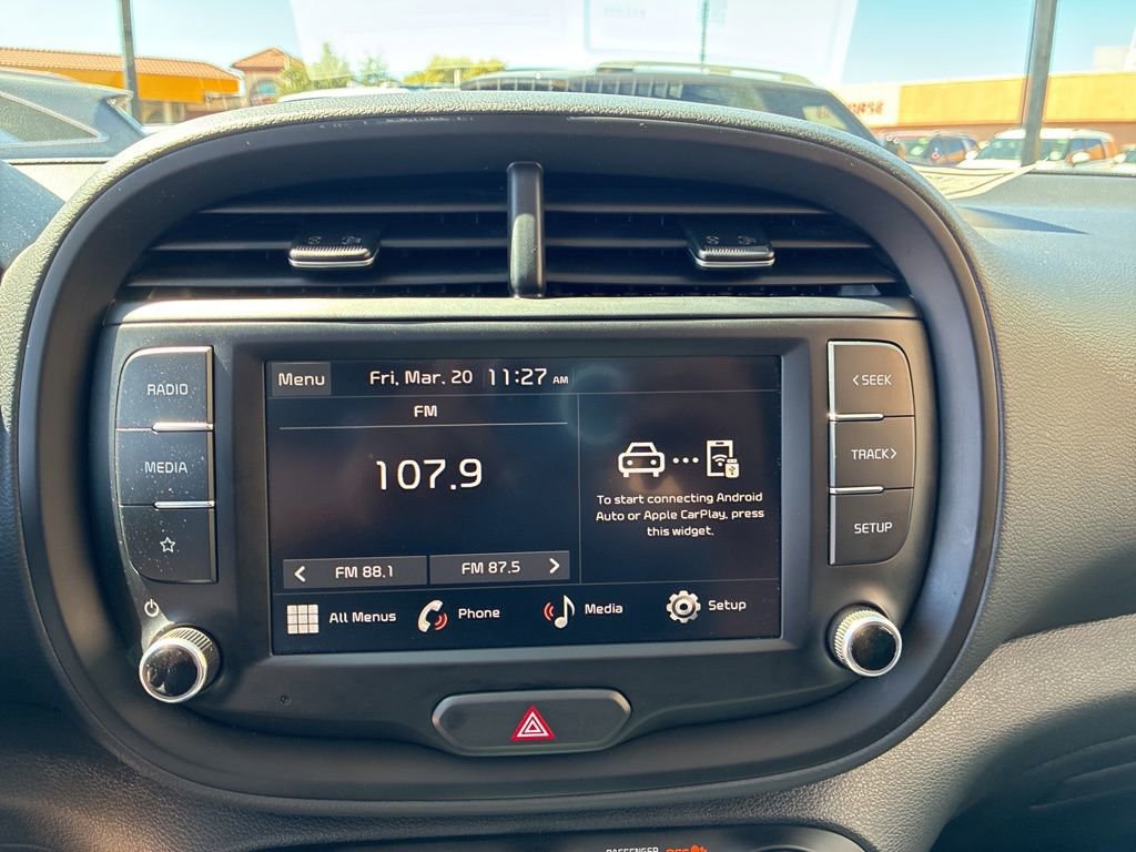 Certified 2025 Kia Soul LX FWD image 28