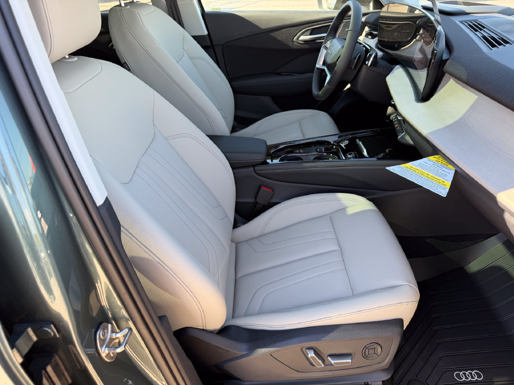 New 2026 Audi Q3 quattro 2.0T AWD/4WD image 9