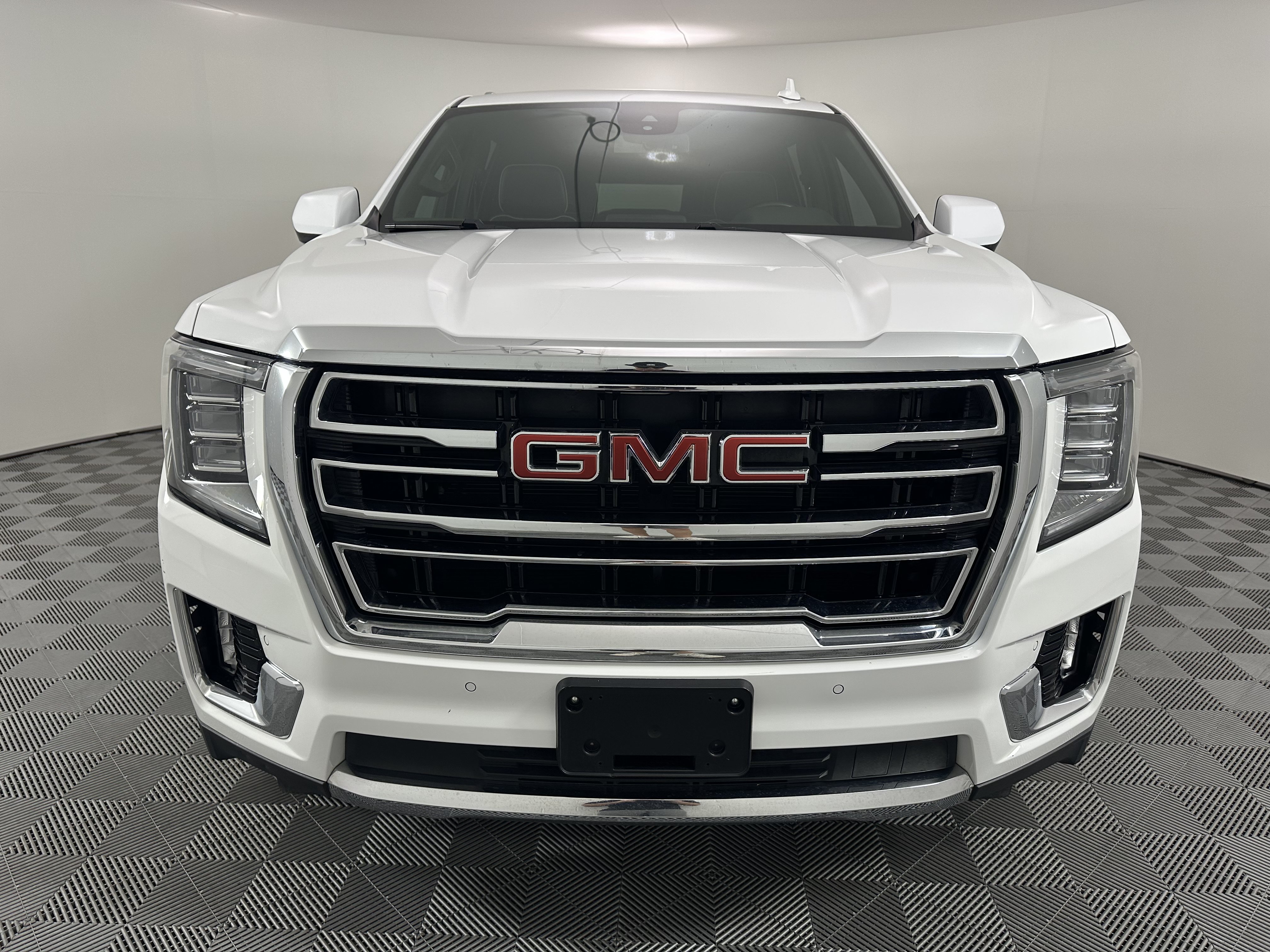 Used 2023 GMC Yukon XL SLT RWD image 8
