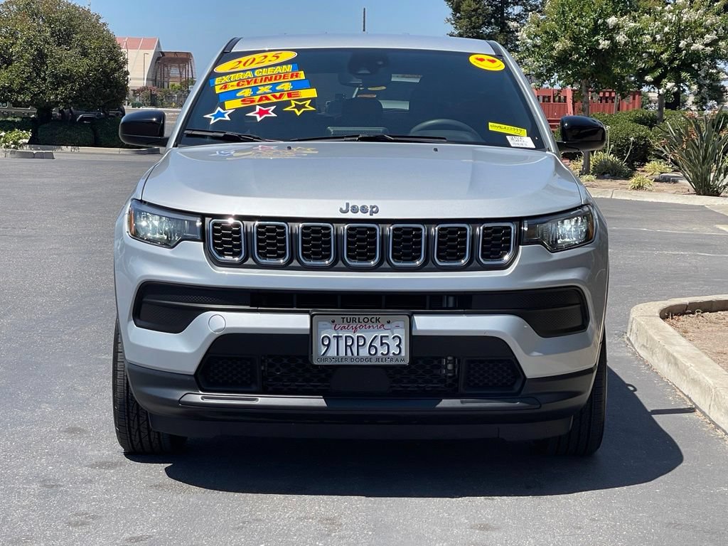 Used 2025 Jeep Compass Sport AWD/4WD image 3