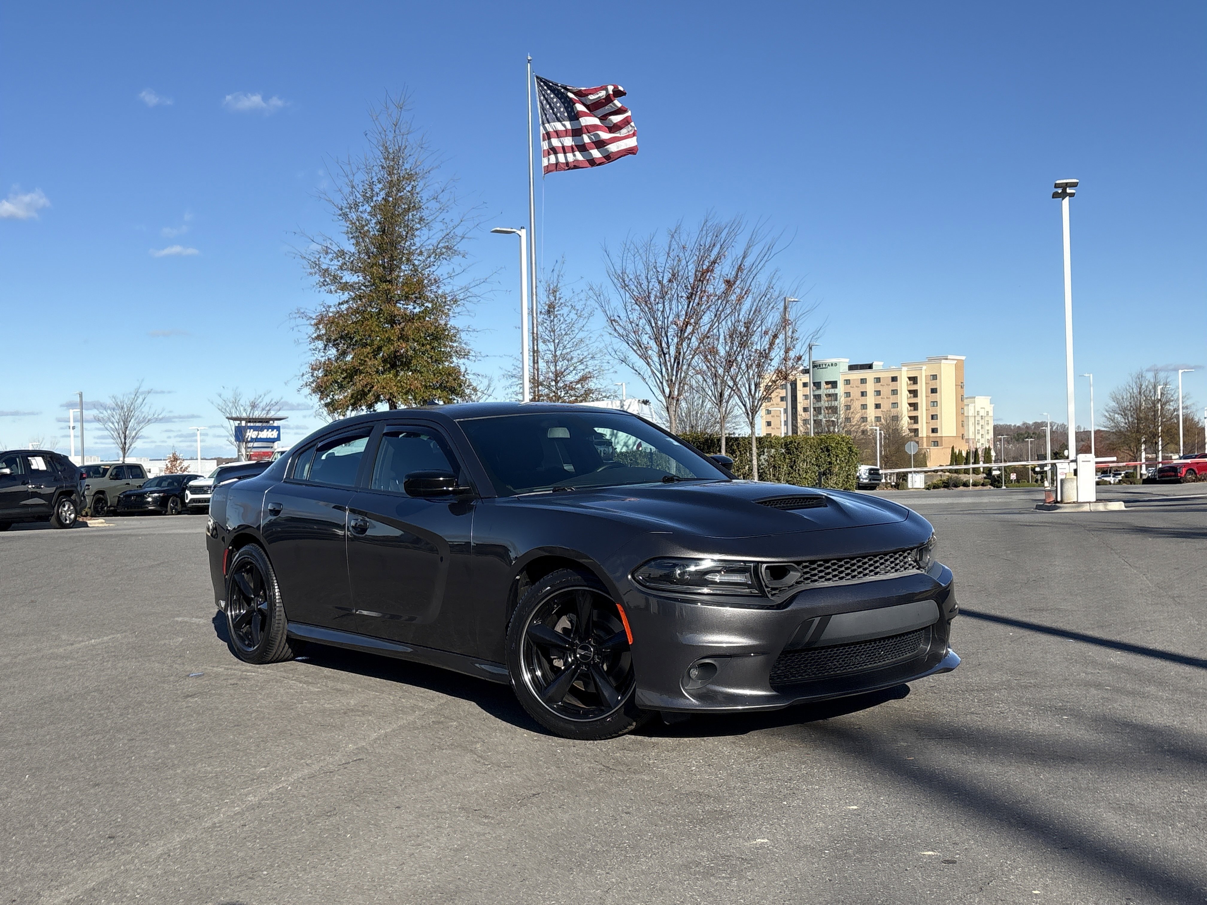 Used 2020 Dodge Charger R/T w/ Blacktop Package image 2
