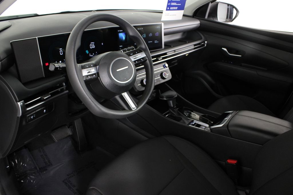 Certified 2026 Hyundai Tucson SE FWD image 17