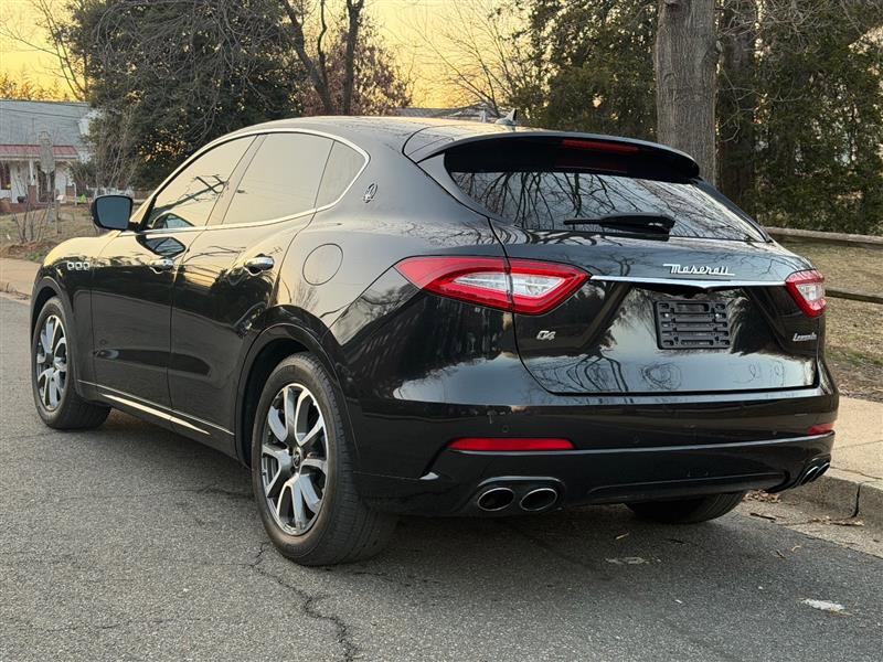 Used 2020 Maserati Levante image 8