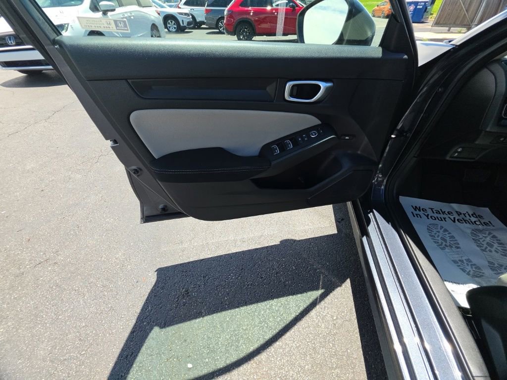 Used 2023 Honda Civic LX image 11