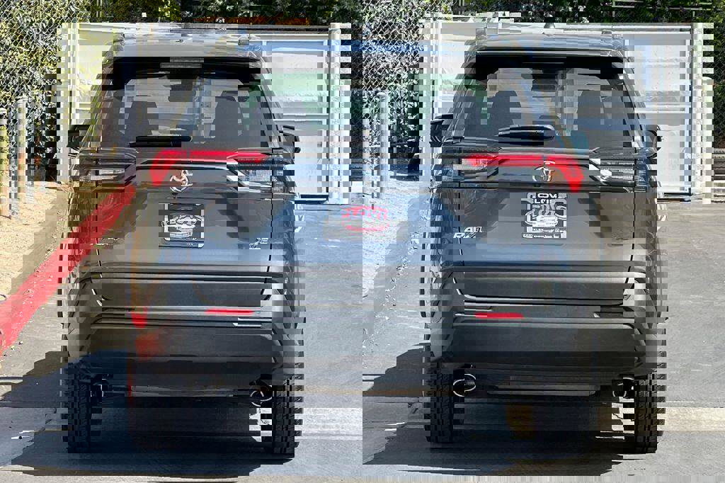 Used 2024 Toyota RAV4 XLE image 5