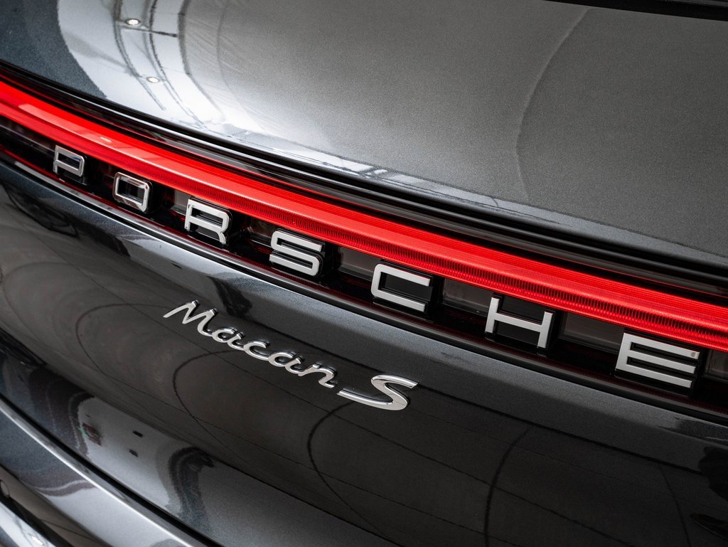 Certified 2024 Porsche Macan S image 19