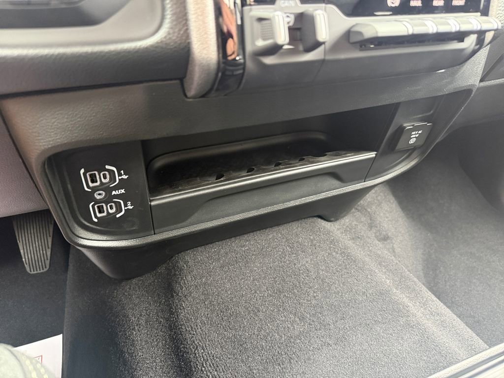 New 2026 RAM 3500 Tradesman AWD/4WD image 26