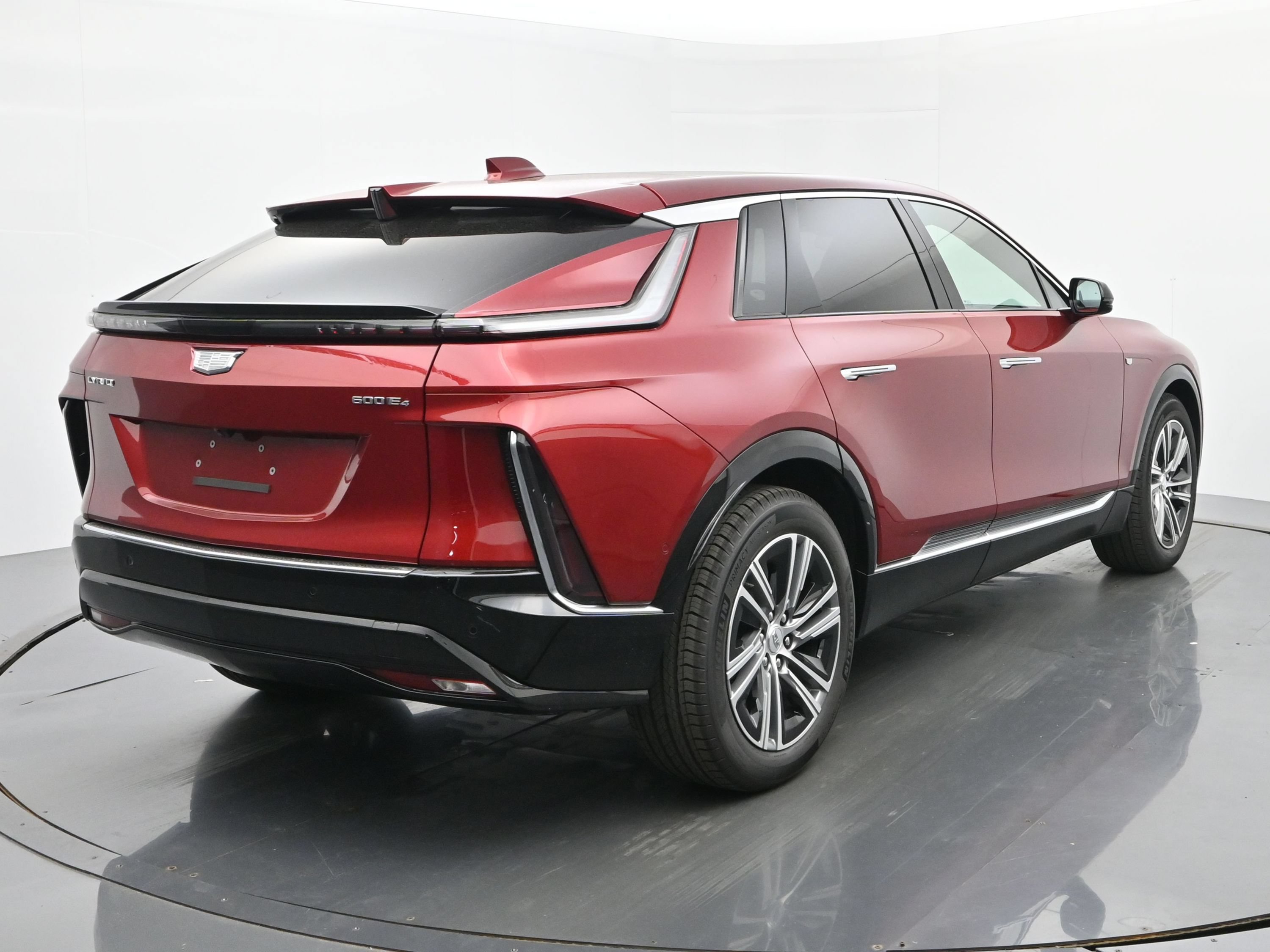 New 2026 Cadillac Lyriq Luxury w/ LPO, Floor Liner Package AWD/4WD image 5