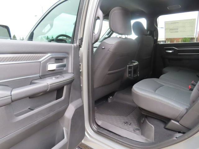 New 2026 RAM 3500 Big Horn AWD/4WD image 21
