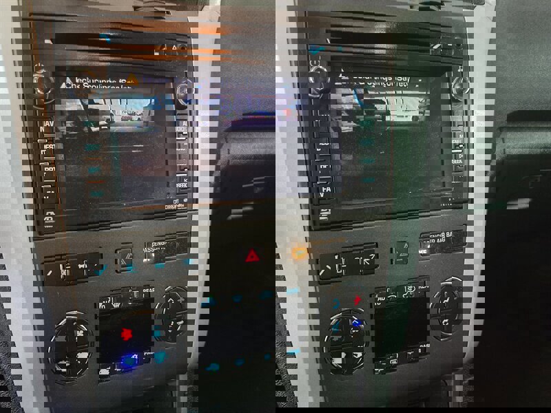 Used 2010 Chevrolet Traverse LT w/ Personal Connectivity Package image 35