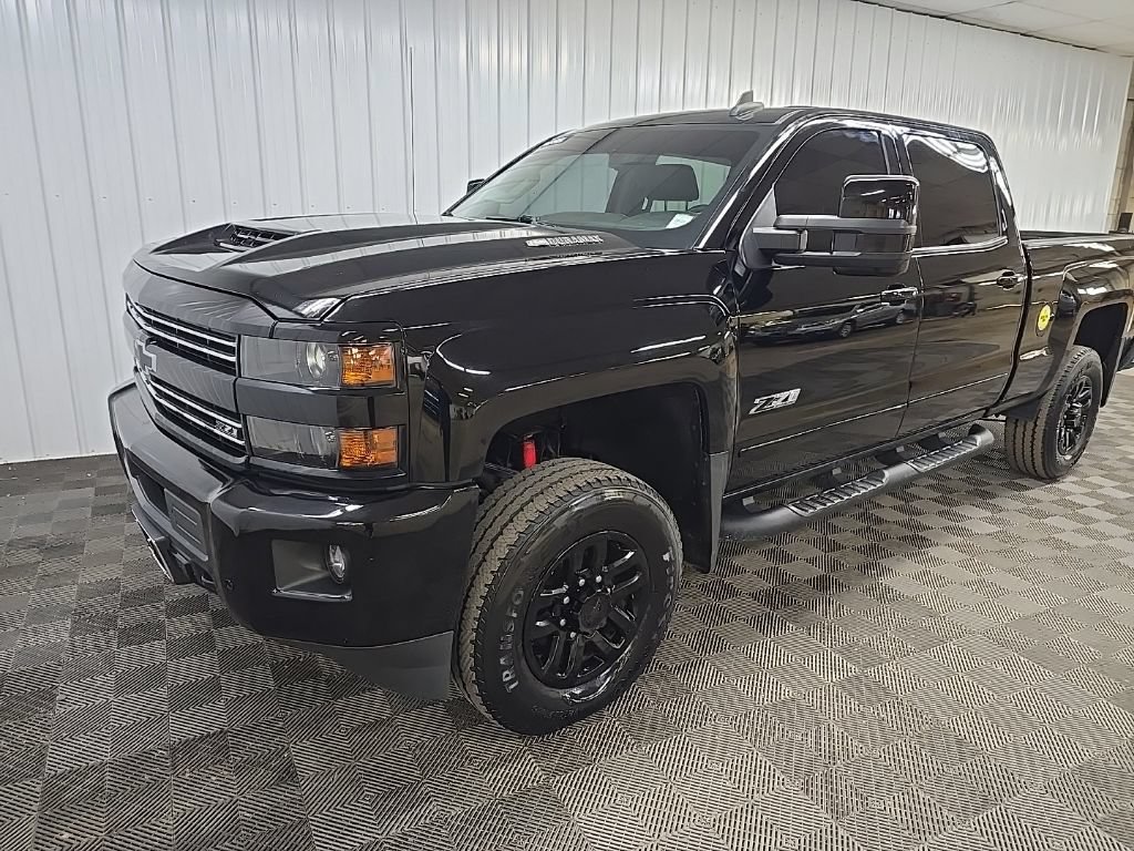 Used 2019 Chevrolet Silverado 2500 LTZ w/ Midnight Edition AWD/4WD image 8