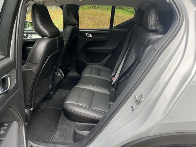 Used 2021 Volvo XC40 T5 Momentum w/ Premium Package AWD/4WD image 20