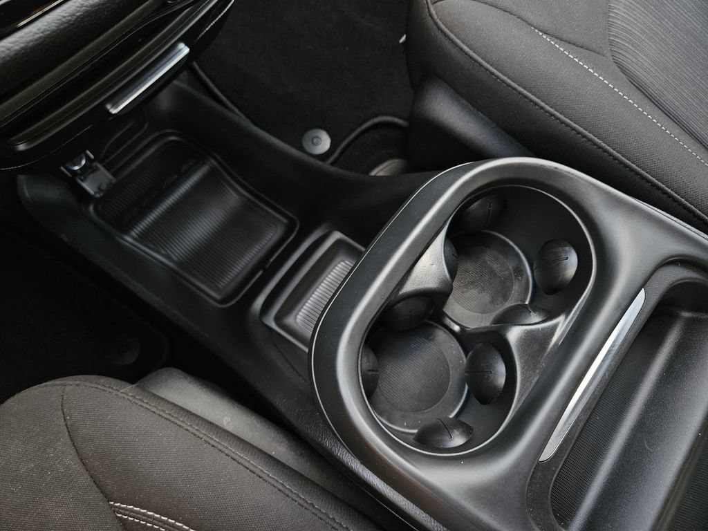 Used 2024 Chrysler Pacifica Touring FWD image 19