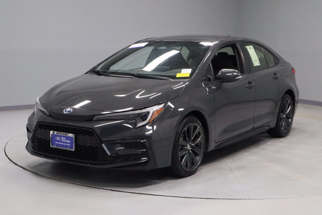 Used 2024 Toyota Corolla SE w/ Convenience Package FWD image 6