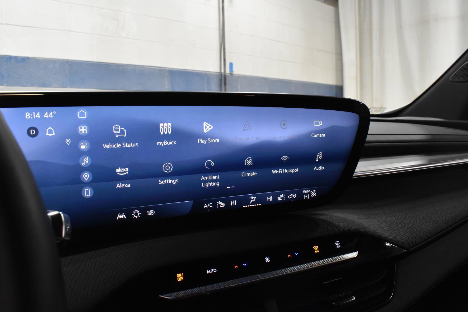 Used 2025 Buick Enclave Preferred image 16