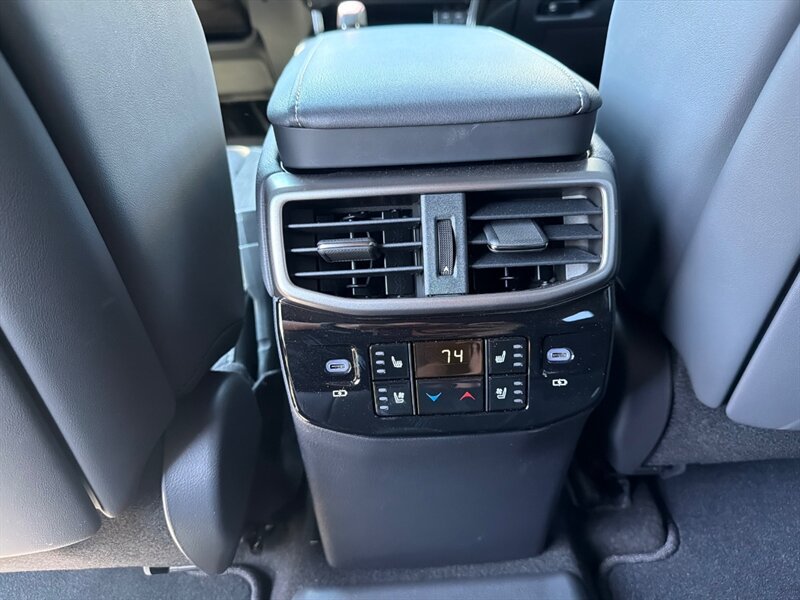 Used 2025 Lexus RX 450h AWD w/ Luxury Package image 26