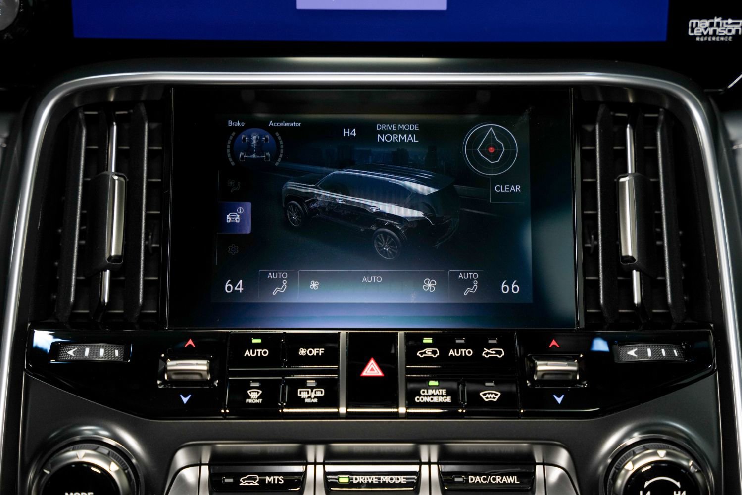 Used 2024 Lexus LX 600 4WD w/ Premium Package image 41