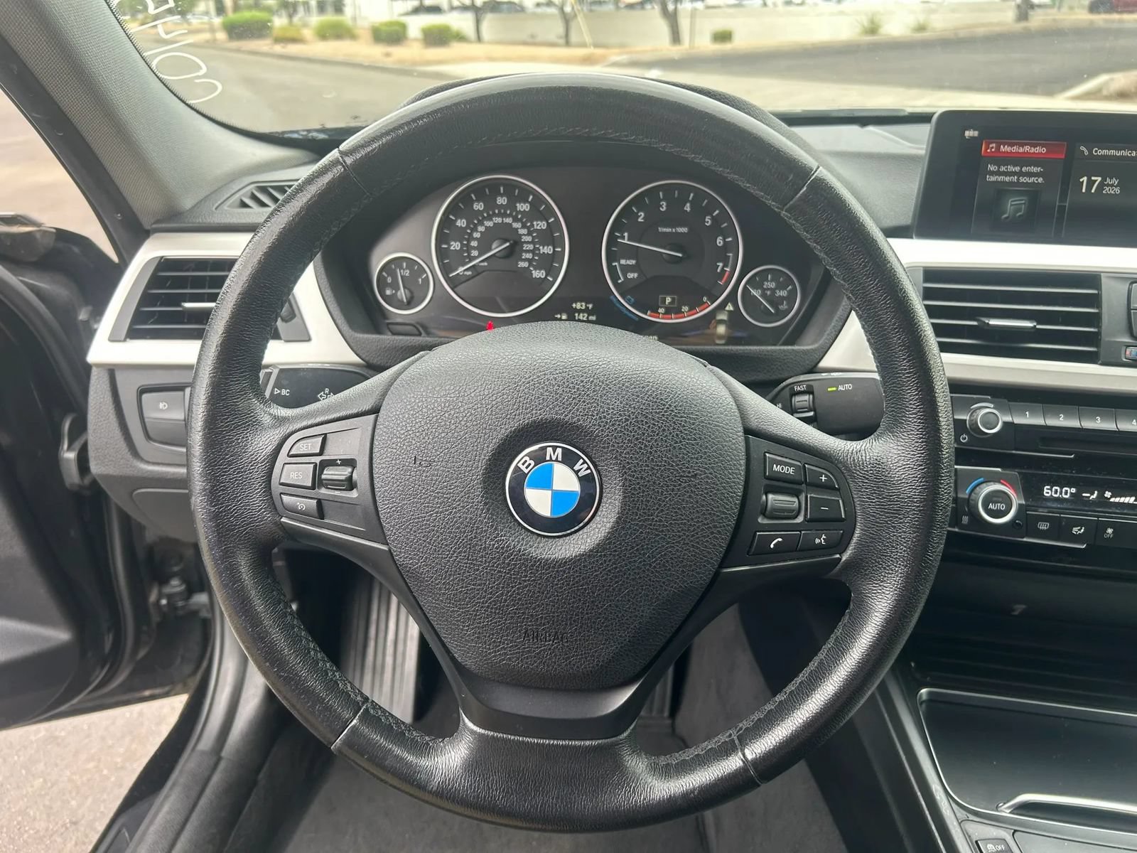 Used 2018 BMW 320i Sedan RWD image 12