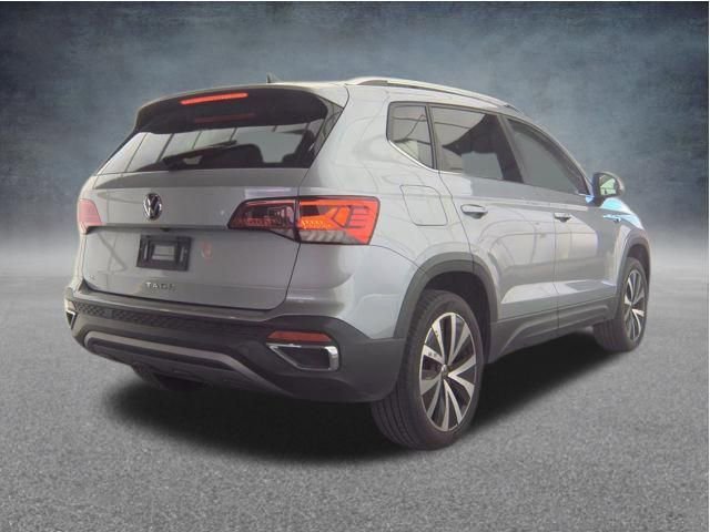 Used 2024 Volkswagen Taos SE FWD image 5