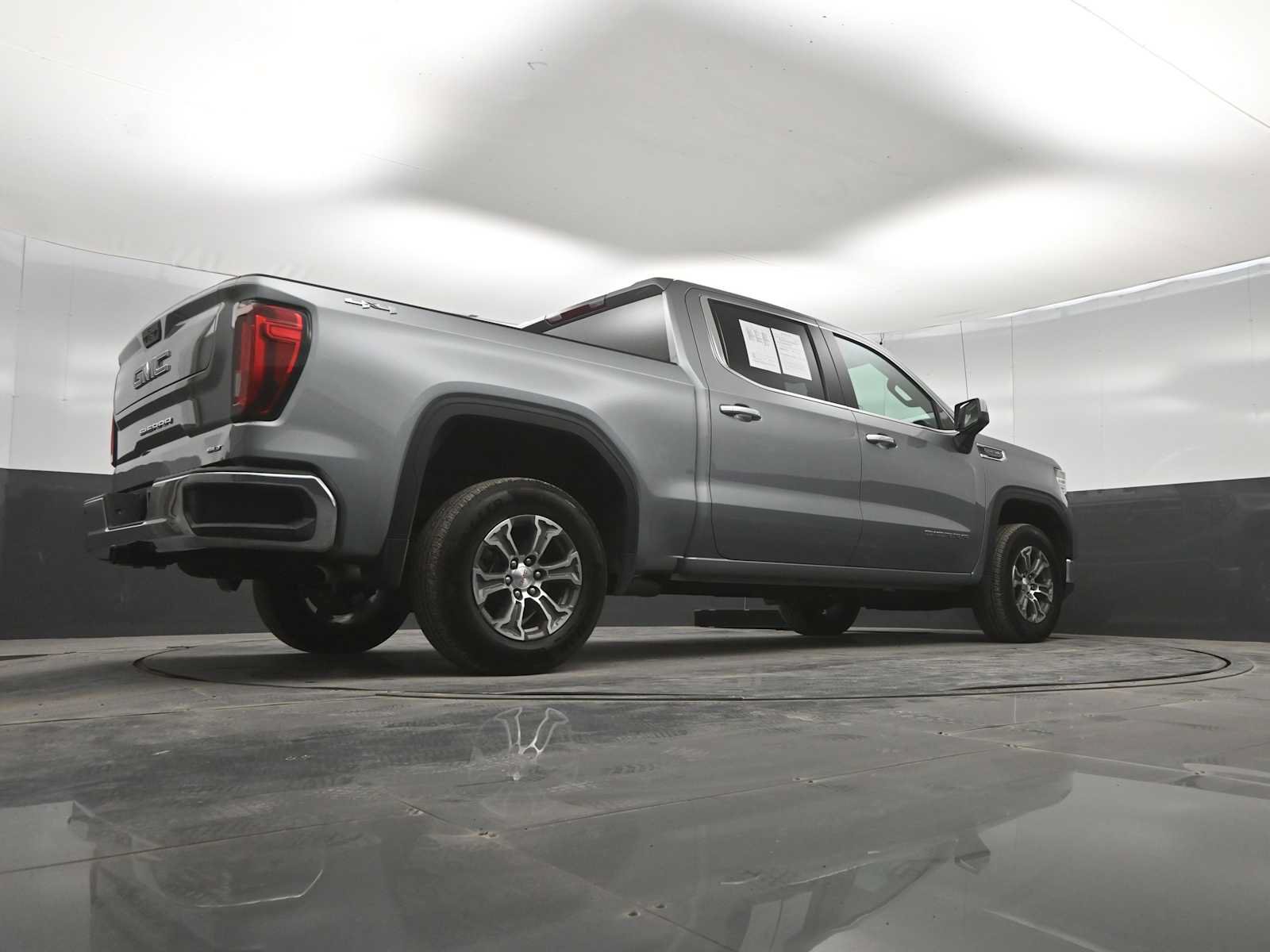 Used 2026 GMC Sierra 1500 SLT AWD/4WD image 44