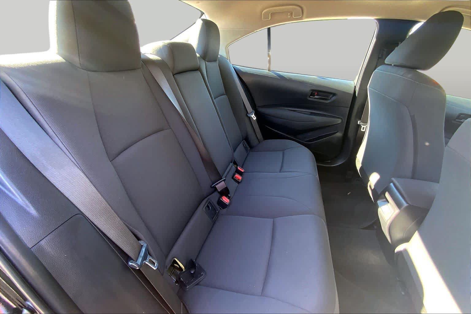 Used 2025 Toyota Corolla LE FWD image 19
