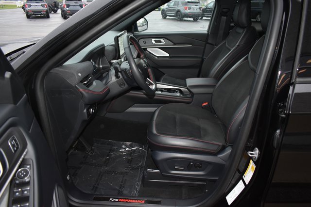 Used 2025 Ford Explorer ST image 13