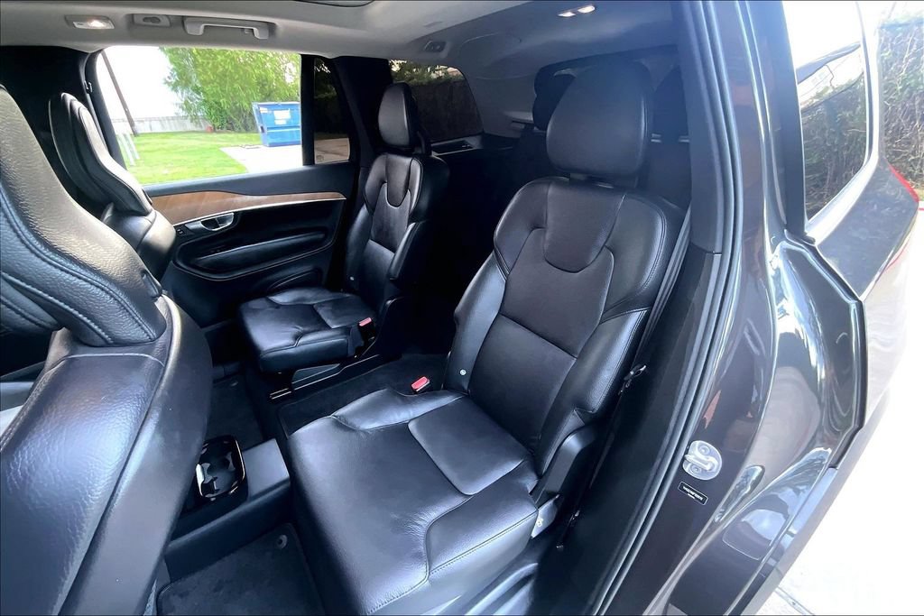 Used 2023 Volvo XC90 B6 Plus AWD/4WD image 35
