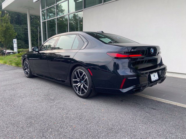 Certified 2023 BMW 760i xDrive w/ Parking Assistance Package AWD/4WD image 9