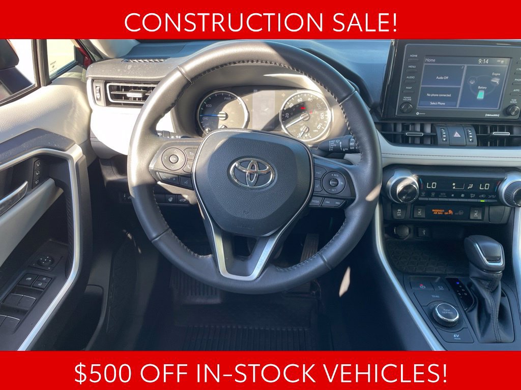 Used 2022 Toyota RAV4 XLE Premium AWD/4WD image 14