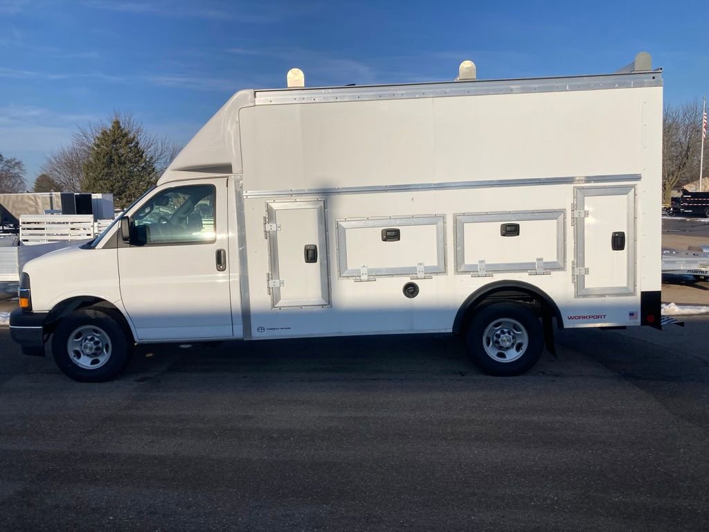 New 2025 Chevrolet Express 3500 w/ Power Convenience Package RWD image 15