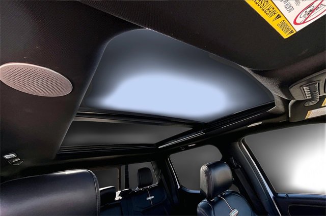 Used 2024 Ford F350 Platinum w/ FX4 Off-Road Package image 15