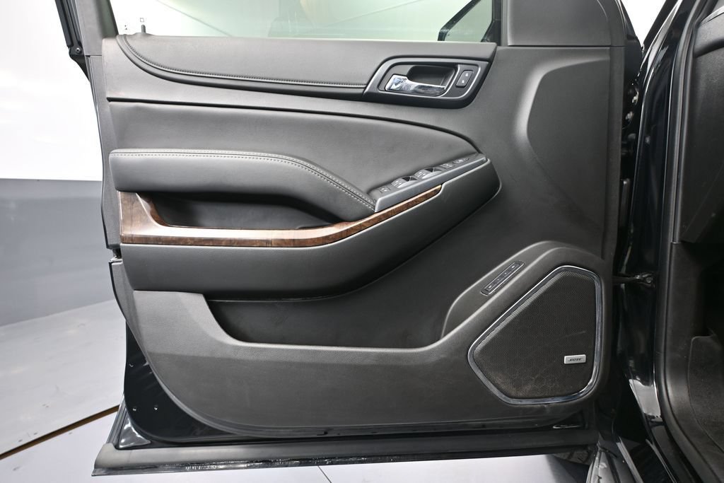 Used 2019 Chevrolet Tahoe LT w/ RST Edition AWD/4WD image 22