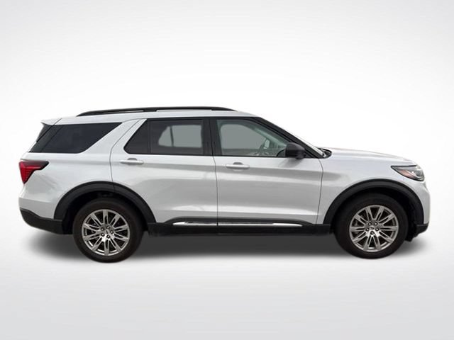Used 2025 Ford Explorer Active w/ Active Comfort Package AWD/4WD image 4