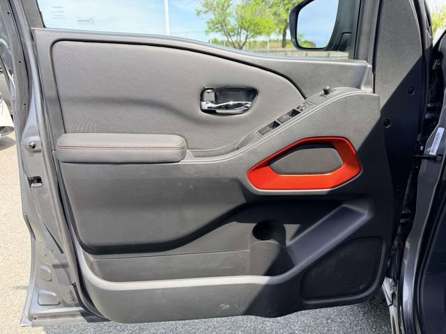 Used 2024 Nissan Frontier PRO-4X image 14